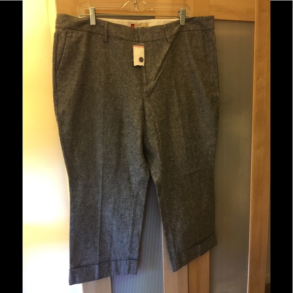 Old Navy Women’s Cropped Pant 18 NWT